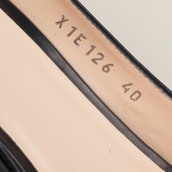 Giorgio Armani Navy Blue Leather Pointed-Cap-Toe Pumps - Picture 9 of 10